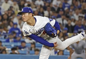 ロッキーズ戦に先発し、６回１失点で６勝目を挙げたドジャース・山本＝ロサンゼルス（共同）