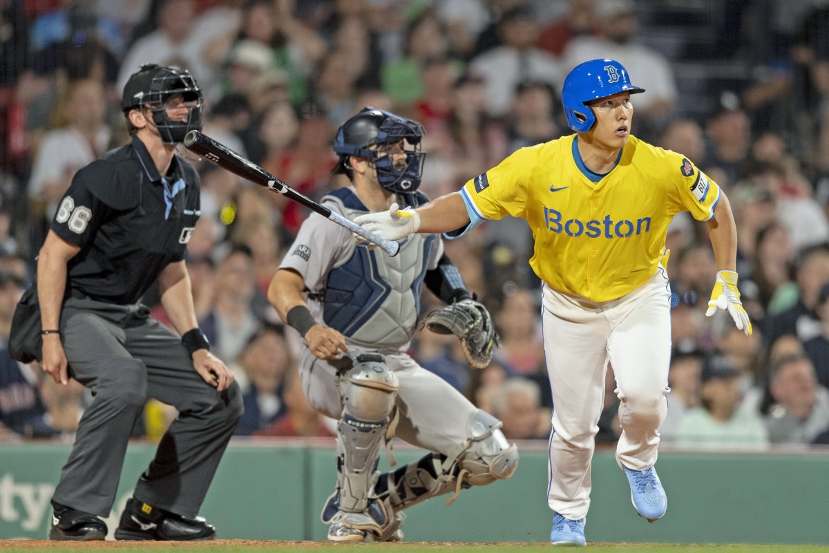 ヤンキース戦の７回、二塁打を放つレッドソックス・吉田＝ボストン（ゲッティ＝共同）