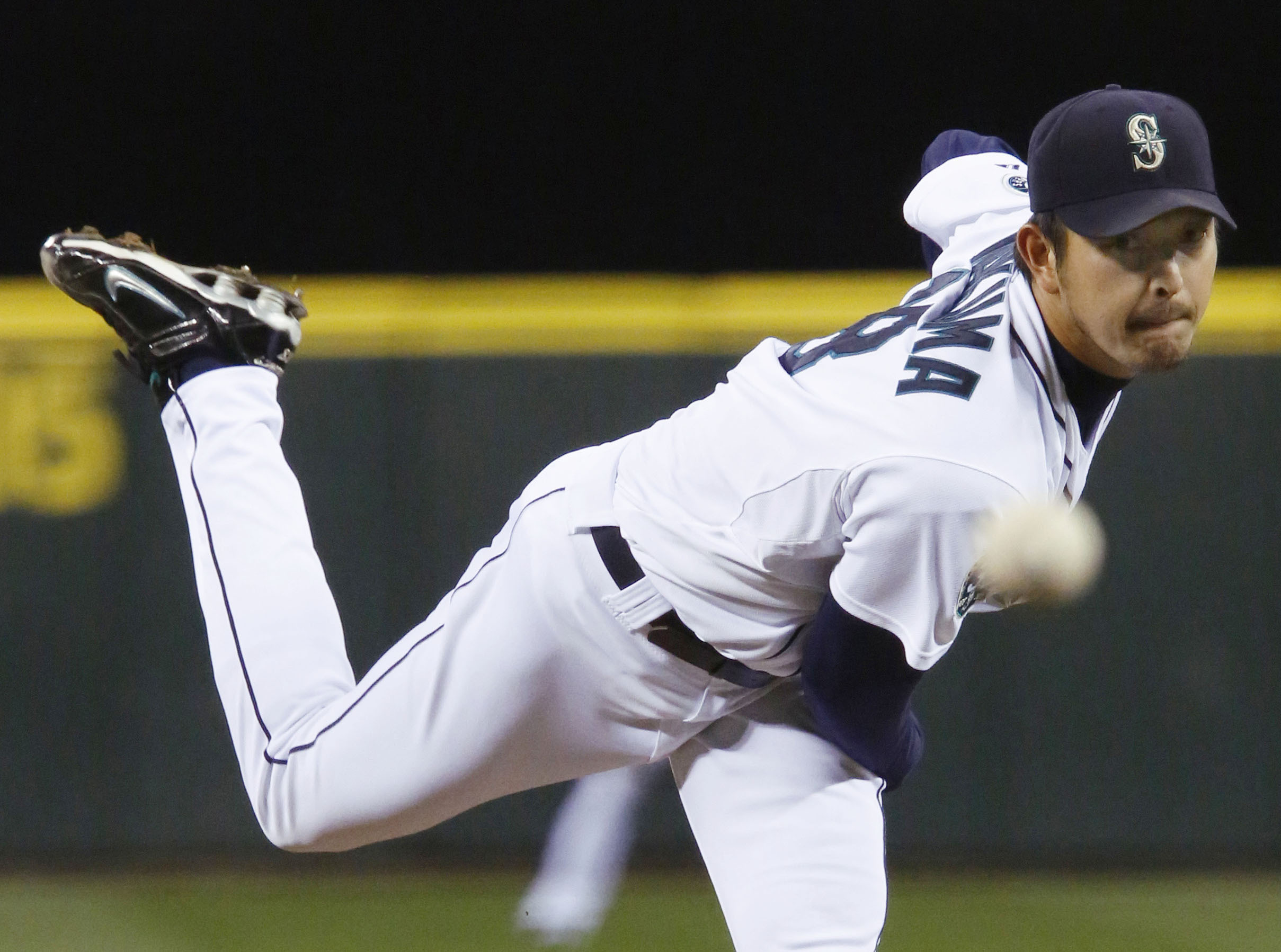 9位タイ　岩隈久志