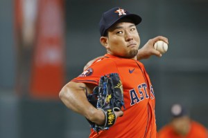 レイズ戦に先発で移籍後初登板するアストロズ・菊池＝ヒューストン（共同）
