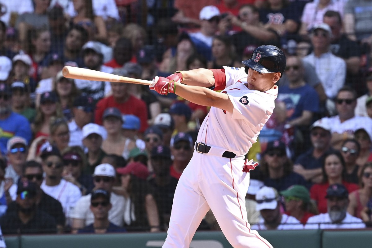 アストロズ戦の６回、適時打を放つレッドソックス・吉田＝ボストン（ＵＳＡトゥデー・ロイター＝共同）