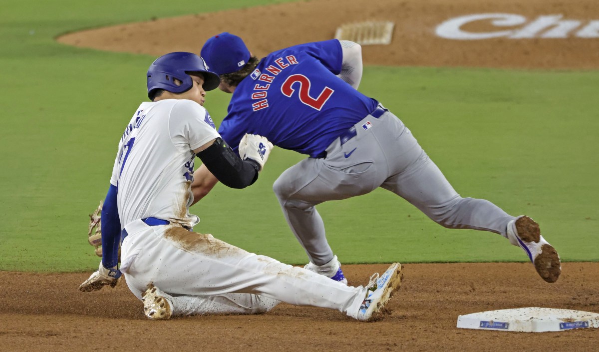 カブス戦の３回、二盗を決めるドジャース・大谷。今季４７盗塁となった＝ロサンゼルス（共同）