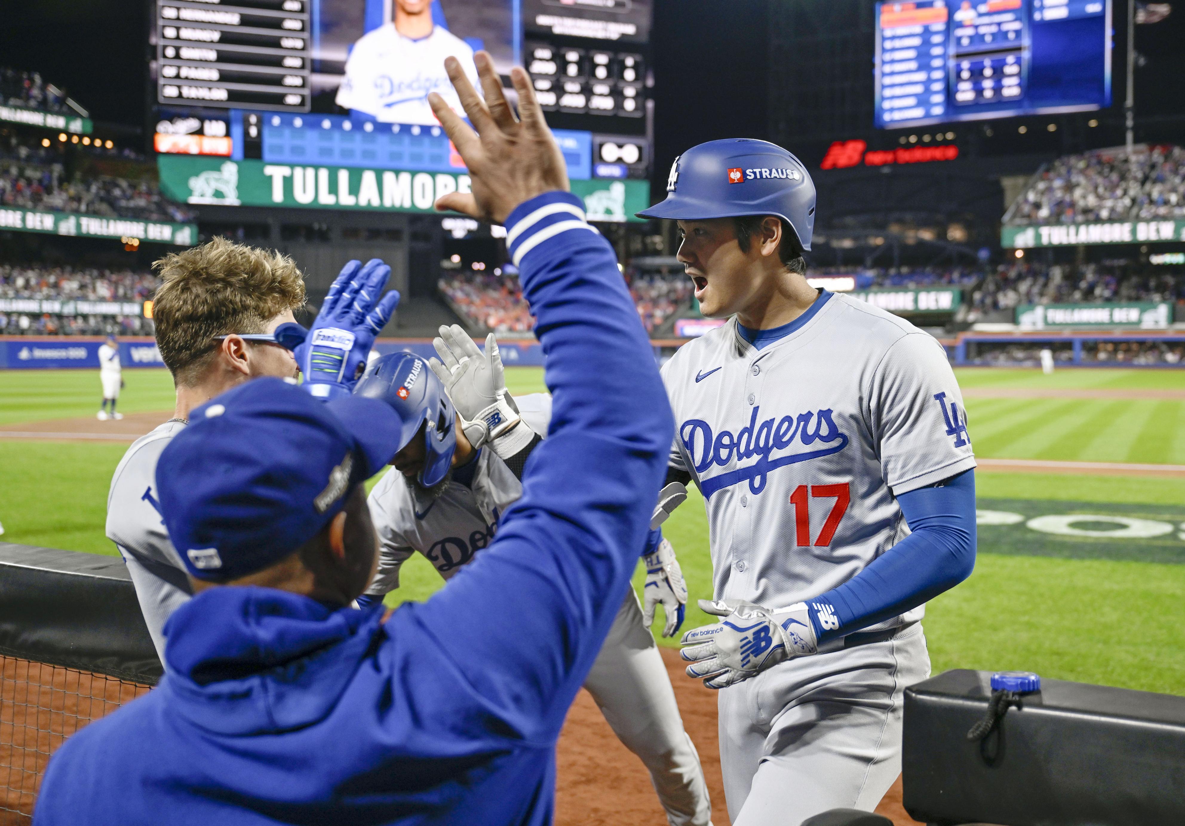 第4戦　１回、先制ソロの大谷 リーグ優勝決定シリーズ