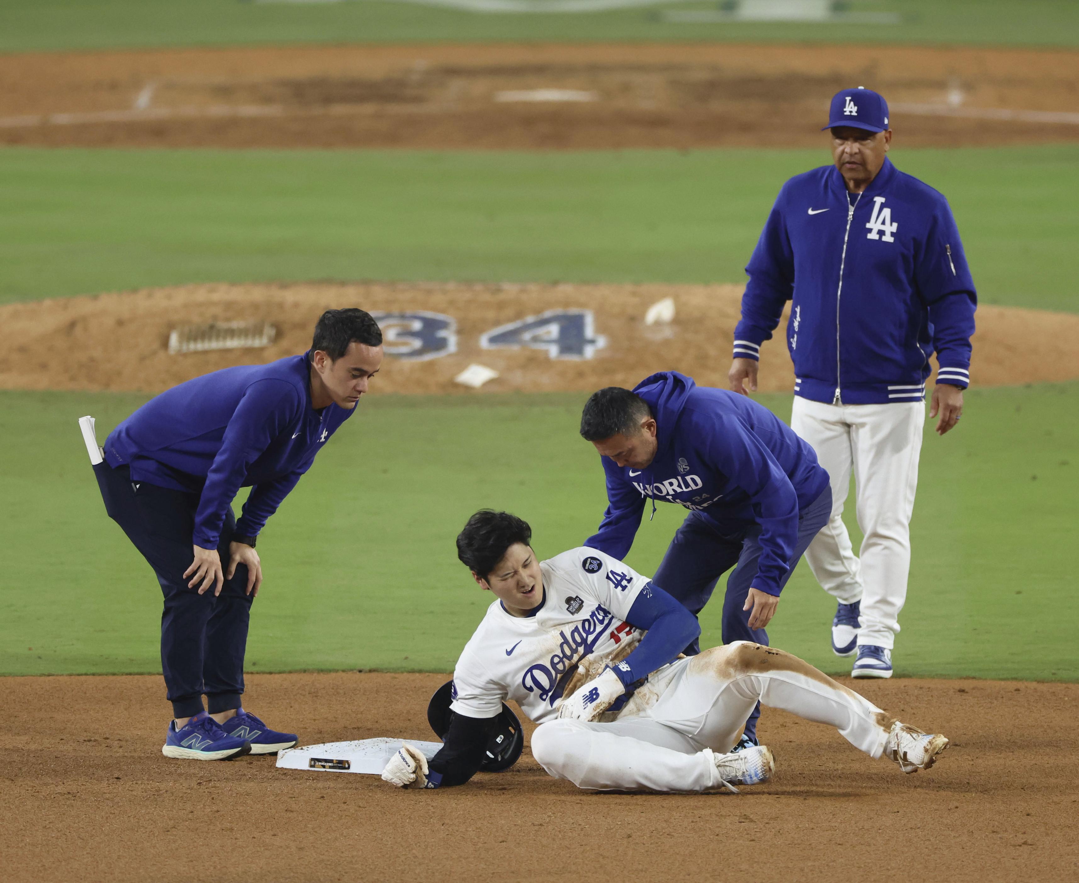 険しい表情の大谷 ワールドシリーズ第２戦