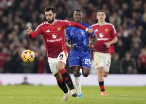 November 3, 2024, Manchester: Manchester, England, 3rd November 2024. Bruno Fernandes of Manchester United during the Premier League match at Old Trafford, Manchester. (Credit Image: © Andrew Yates/CSM via ZUMA Press Wire)、クレジット：©Ａｎｄｒｅｗ　Ｙａｔｅｓ／ＣＳＭ　ｖｉａ　ＺＵＭＡ　Ｐｒｅｓｓ　Ｗｉｒｅ／共同通信イメージズ　※United Kingdom Rights OUT 「ＺＵＭＡ　Ｐｒｅｓｓ」
