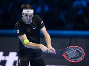 November 10, 2024, Turin: Taylor Fritz oh USA plays his first match against Daniil Medvedev of Russia during the match of Nitto Atp Finals in Turin, 10 november 2024 ..The first ATP men‘s singles prepares for the ATP Finals to be held from 10 to 17 November in Turin ANSA/ALESSANDRO DI MARCO (Credit Image: © ANSA via ZUMA Press)、クレジット：©Ａｌｅｓｓａｎｄｒｏ　Ｄｉ　Ｍａｒｃｏ／ＡＮＳＡ　ｖｉａ　ＺＵＭＡ　Ｐｒｅｓｓ／共同通信イメージズ　※Italy Rights Out