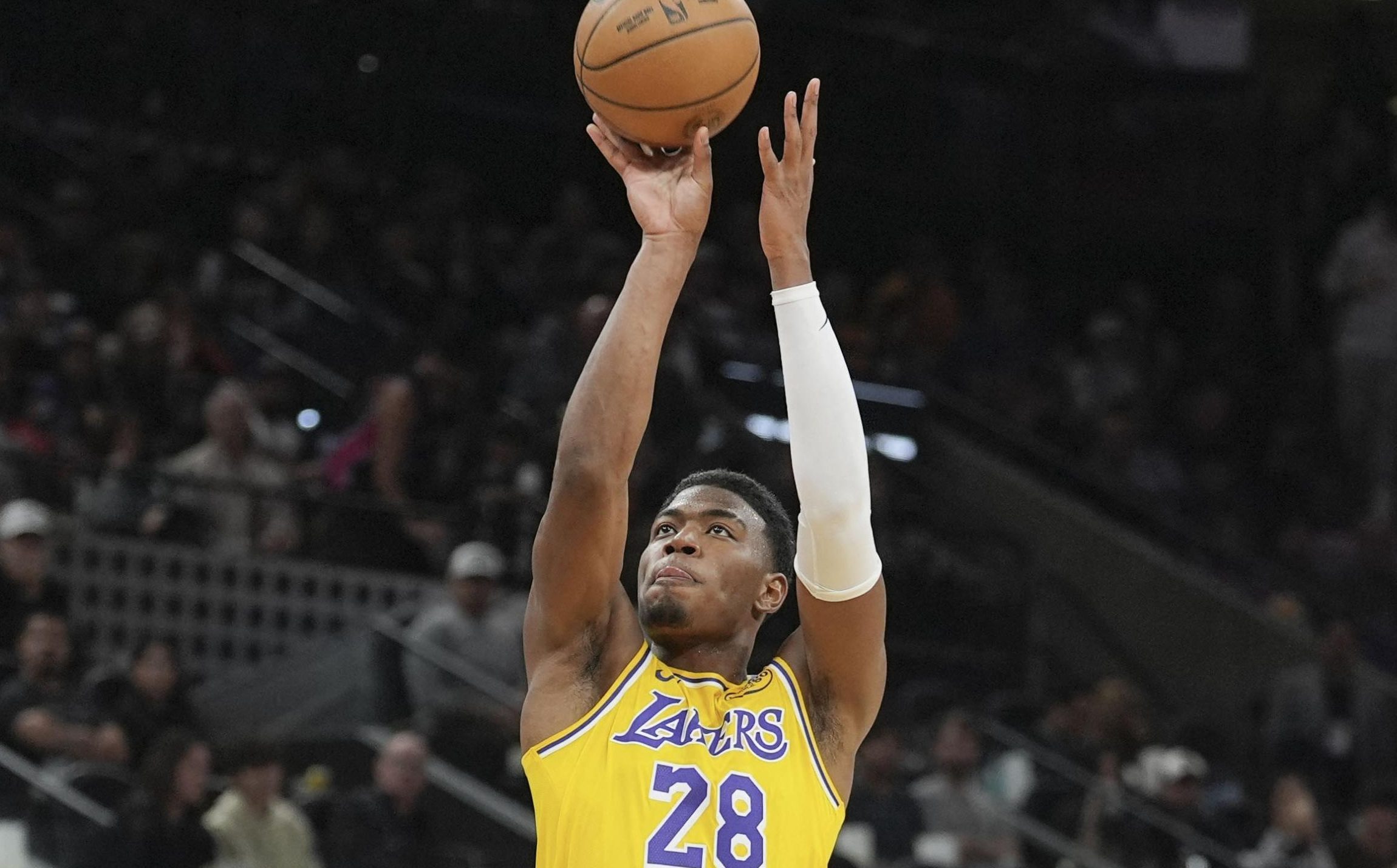 NBA速報】レイカーズがスパーズに勝利 八村はスタメン出場で16得点