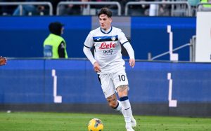 Atalanta‘s streaker Nicolo Zaniolo in action during the Serie A soccer match between Cagliari Calcio and Atalanta at the Unipol Domus in Cagliari, Sardinia -  Friday, 14 December 2024. Sport - Soccer (Photo by Gianluca Zuddas/Lapresse)、クレジット：ＬａＰｒｅｓｓｅ／共同通信イメージズ