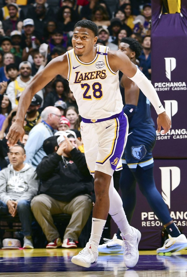 笑みを浮かべる八村 八村、軌道に乗る６季目