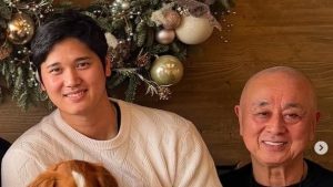 ニット姿の大谷＆デコピンに「かわいい」「素敵なお写真」　冬らしさ満点のショットに反響