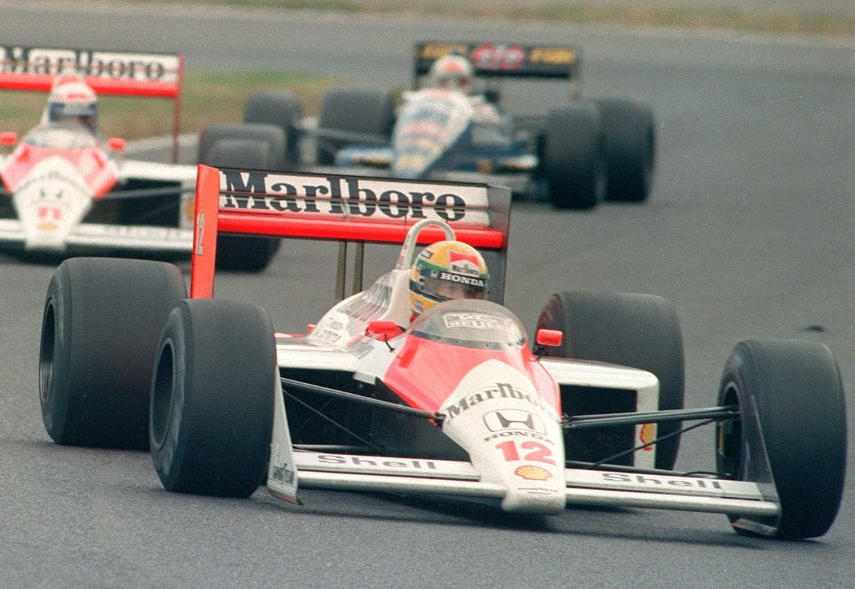 １時間３３分２６秒１７３のタイムで優勝したアイルトン・セナのマクラーレン・ホンダ＝鈴鹿サーキット