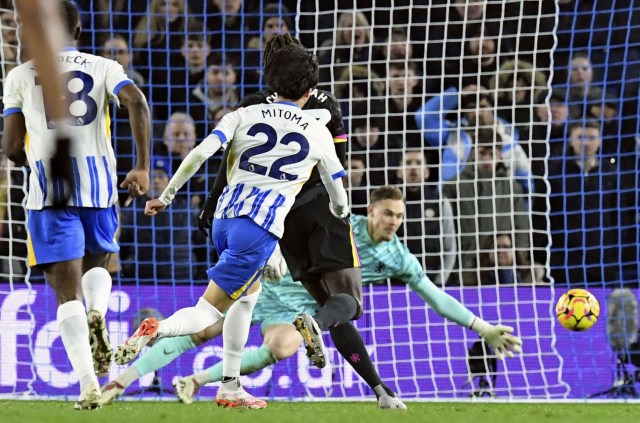 鮮烈なミドル弾　今季6点目をあげる三笘　　2月14日チェルシー戦