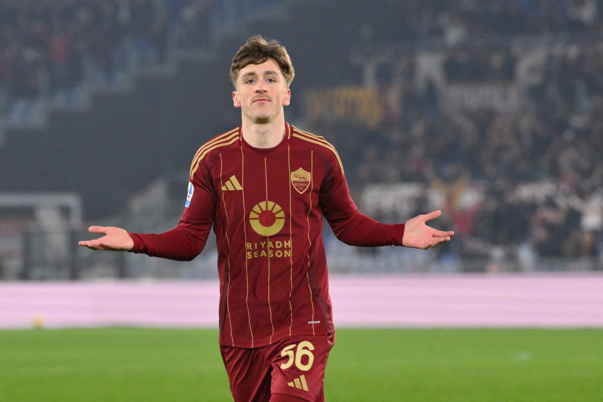 Romaâs Alexis Saelemaekers celebrates after scoring the goal 1-0 during the Italian Football Championship League A Enilive 2024/2025 match between AS Roma vs AC Monza at the Olimpic Stadium in Rome on 24 February 2025.、クレジット：ＩＰＡ　Ｓｐｏｒｔ／ＡＢＡＣＡ／共同通信イメージズ