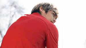 伊東純也、クールな横顔のバックショットにファン悶絶「キュン」「たまらんです｣