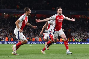 レアル・マドリード戦でゴールを決めて喜ぶアーセナルのライス（右）＝ロンドン（ゲッティ＝共同）