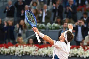 Casper Ruud (NOR) wins his first Masters 1000 title at the Tennis Mutua Madrid Open in Madrid , Spain, on May, 4, 2025. Photo by Corinne Dubreuil/ABACAPRESS.COM、クレジット：Ｄｕｂｒｅｕｉｌ　Ｃｏｒｉｎｎｅ／ＡＢＡＣＡ／共同通信イメージズ