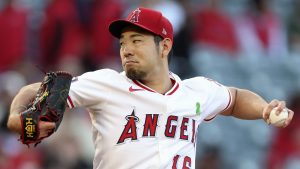 マーリンズ戦に先発したエンゼルス・菊池＝アナハイム（共同）