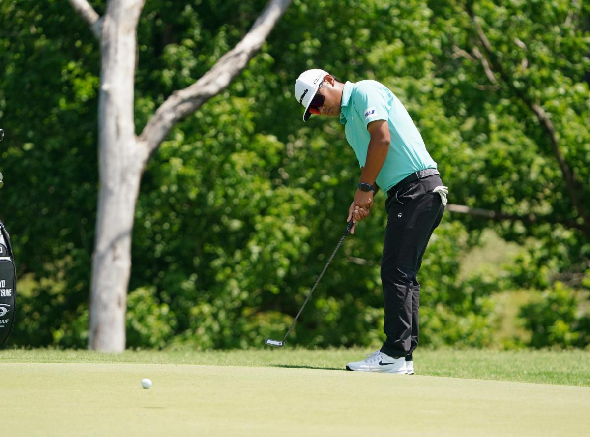 最終ラウンド、パットを放つ久常涼。通算７アンダーで６位＝コロニアルＣＣ（共同）