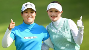 「沢山の愛を感じた」畑岡奈紗が河本結と2ショット　上原浩治のサプライズ応援にも感謝