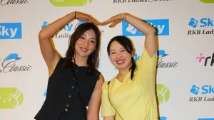 「可愛い」「最高っす！」脇元華&小祝さくらのドレスアップ姿にファン歓喜