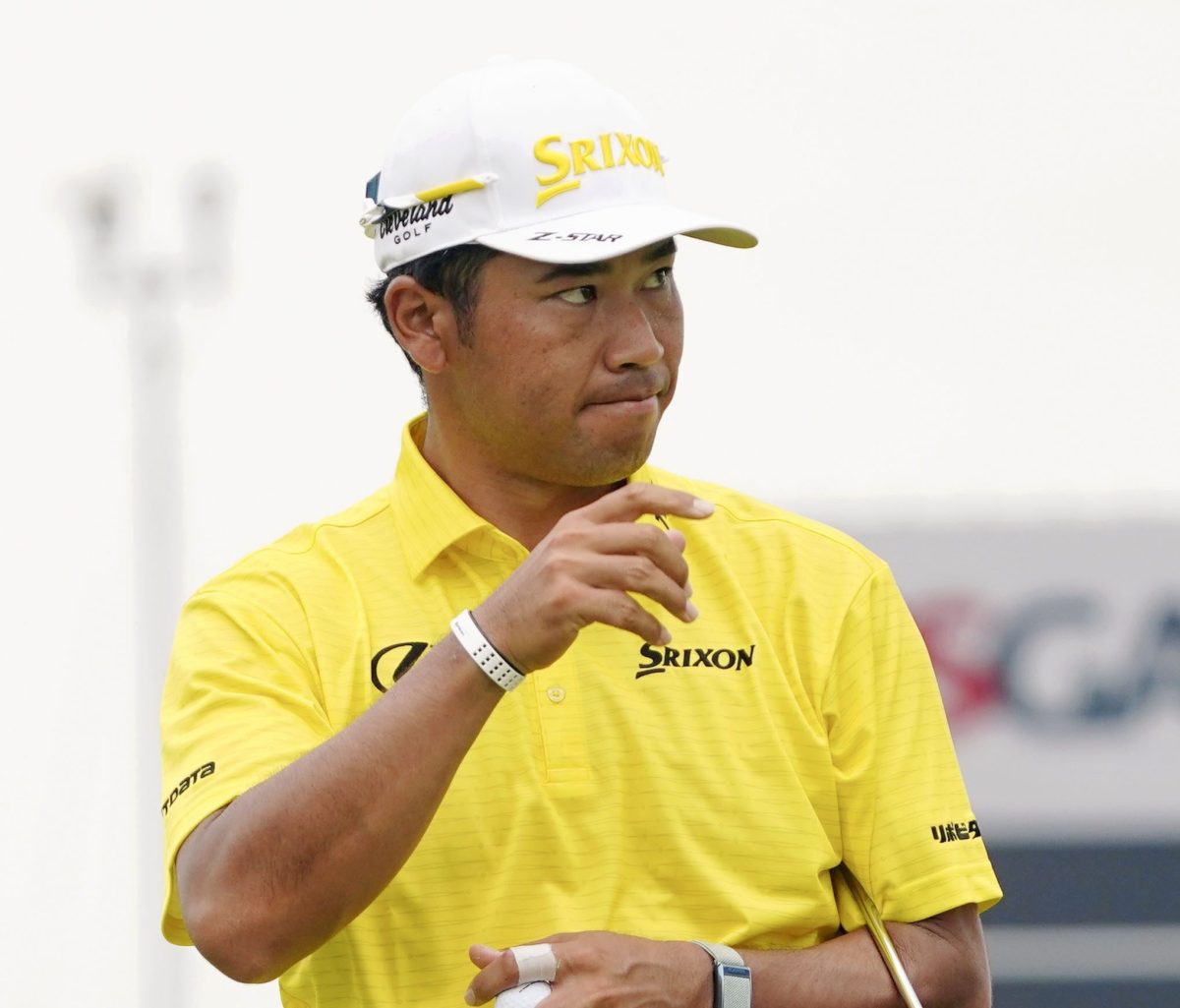 最終ラウンド、１８番でバーディーを奪った松山英樹。通算１２オーバー＝オークモントＣＣ（共同）