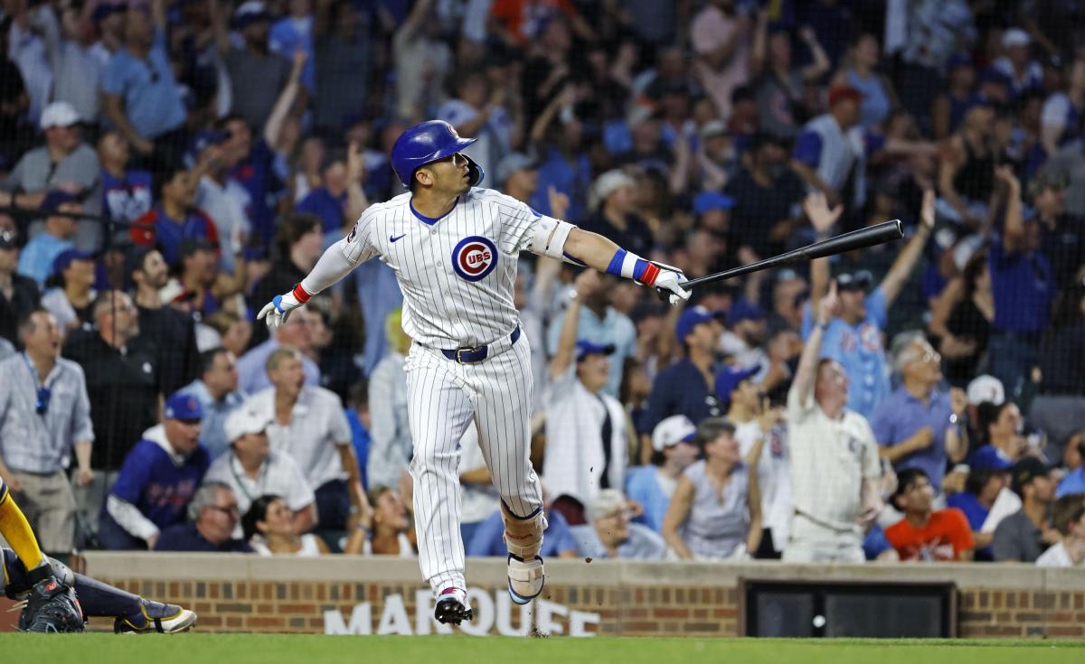 米大リーグ・鈴木
ブルワーズ戦の５回、１８号３ランを放つカブス・鈴木＝シカゴ（共同）