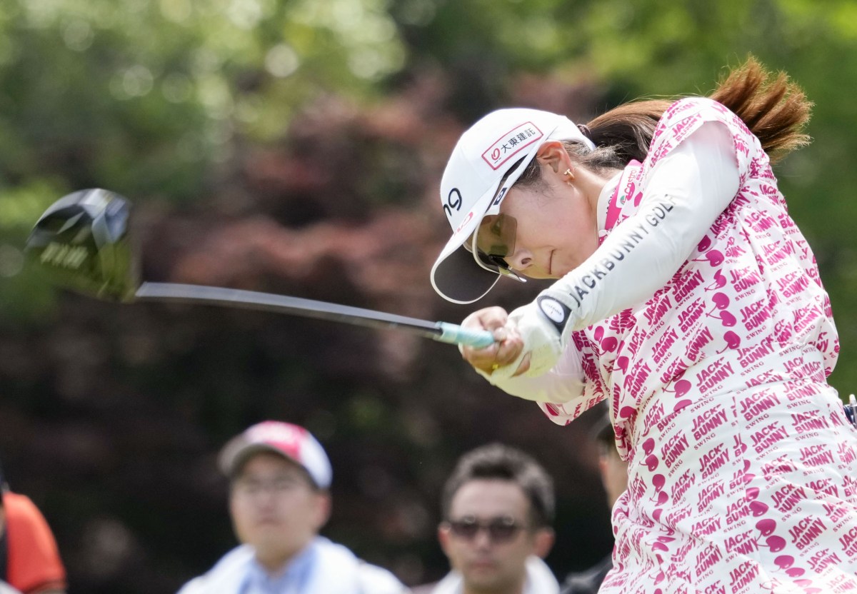 第３日、通算９アンダーで２位の佐久間朱莉＝カメリアヒルズＣＣ