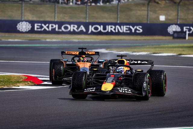 マックス・フェルスタッペンとオスカー・ピアストリ