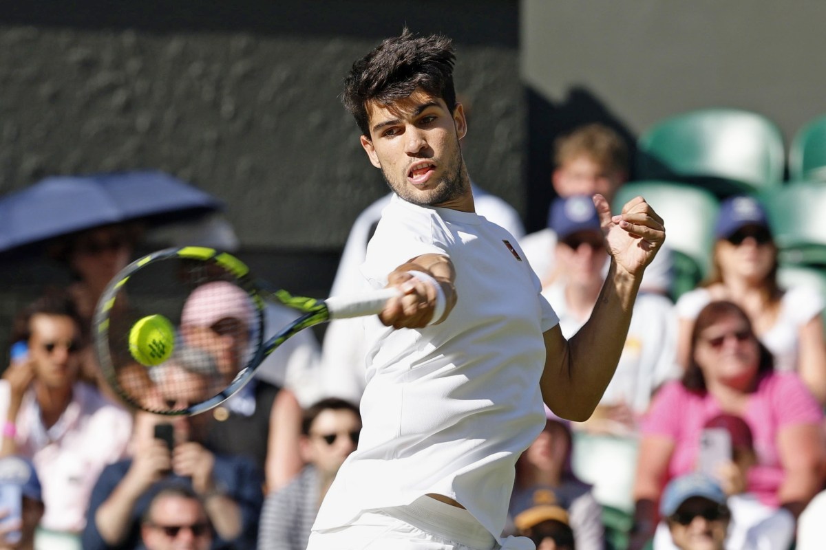 男子シングルス準々決勝でストレート勝ちしたカルロス・アルカラス＝ウィンブルドン（共同）