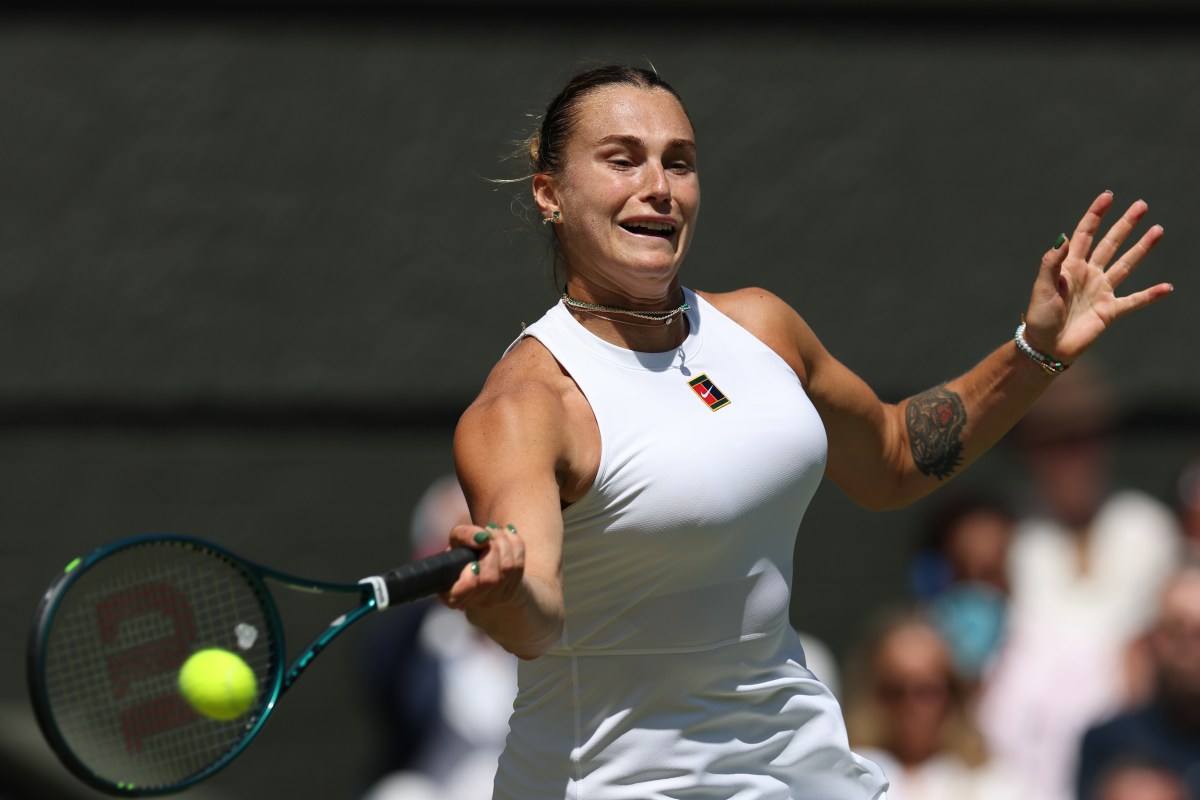 July 8, 2025, London, Celestynow, England: ARYNA SABALENKA during the match against L. Siegemund of Germany in quarterfinal of Championships 2025 at Wimbledon AELTC in London. Sabalenka won 4:6, 6:2, 6:4 (Credit Image: Â© Marcin Cholewinski/ZUMA Press Wire)、クレジット：©Ｍａｒｃｉｎ　Ｃｈｏｌｅｗｉｎｓｋｉ／ＺＵＭＡ　Ｐｒｅｓｓ　Ｗｉｒｅ／共同通信イメージズ