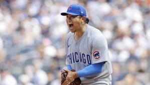 ヤンキース戦の７回、三者凡退に抑え声を上げるカブス・今永＝ニューヨーク（ゲッティ＝共同）