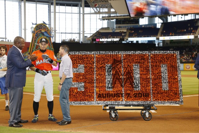 通算３千安打のセレモニー