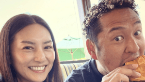 「ちょっとぽっちゃりとした？」「食べ方も最高」中島宏之、妻との近影披露にファン驚き