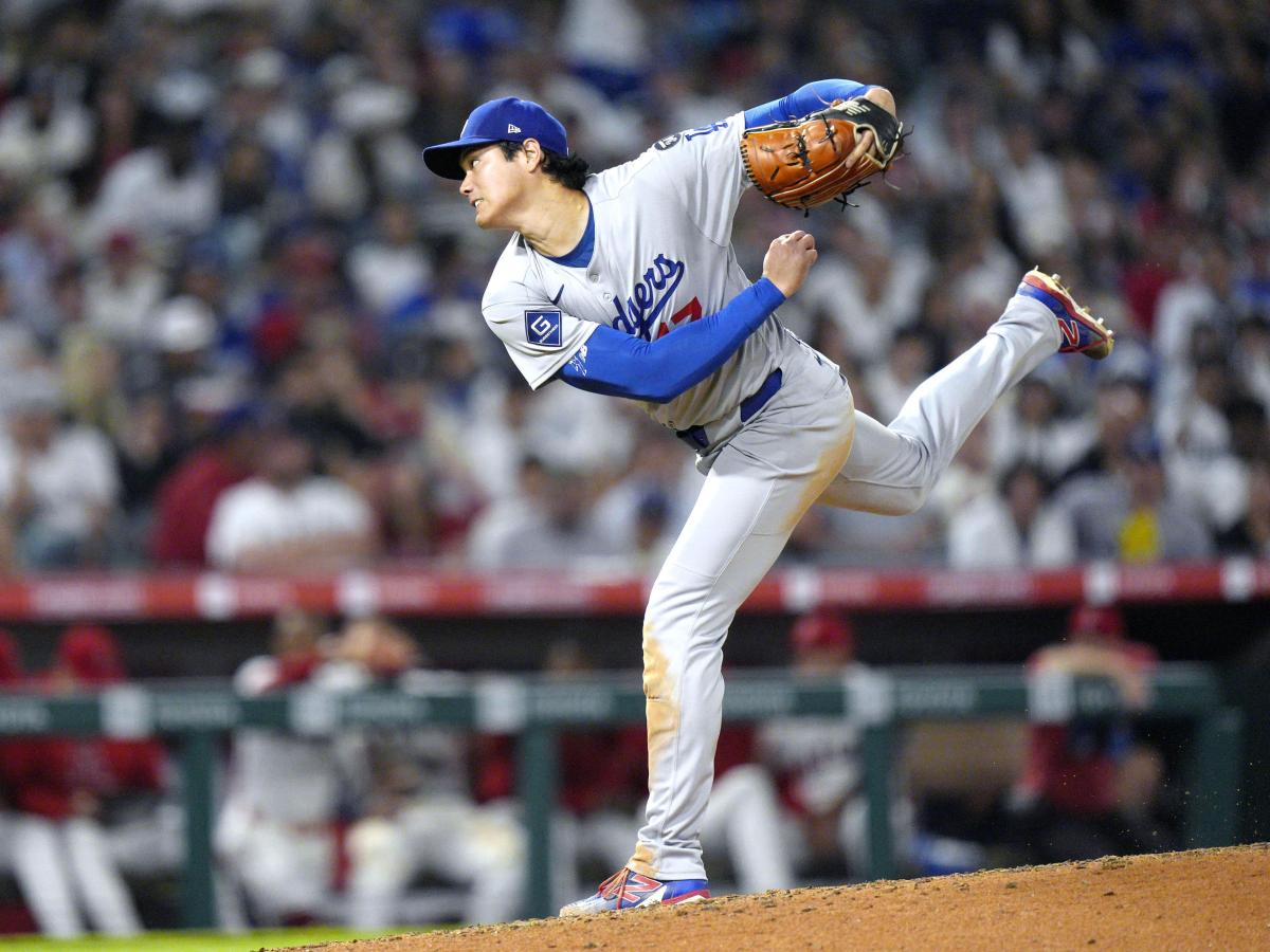 エンゼルス戦に先発登板したドジャース・大谷。４回⅓を投げ５安打４失点で勝敗は付かなかった＝アナハイム（共同）