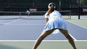 美脚ショットに隠されたヒントは……？　園田彩乃、写真集に“レジェンド登場”を匂わせ