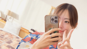 園田彩乃、夏を感じさせる浴衣の自撮りにファン大絶賛　「めちゃくちゃかわいい」「ちょっと万博カラーみたい」