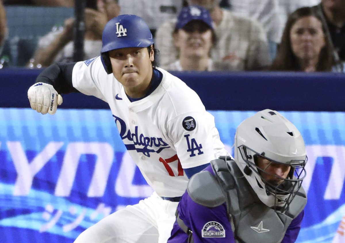 ロッキーズ戦の２回、ベッツの適時打で生還したドジャース・大谷＝ロサンゼルス（共同）