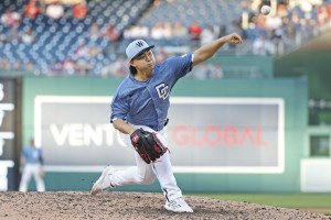 パイレーツ戦の９回に登板し、１回を１安打１失点だったナショナルズ・小笠原＝ワシントン（イマジンイメージズ・ロイター＝共同）