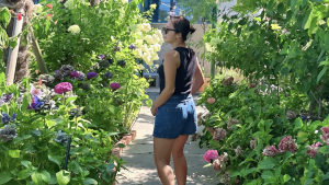 元賞金女王イ・ボミ、解放感あふれる黒タンクトップ×デニムショーパンに絶賛「素敵」「可愛い」