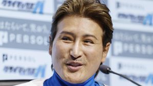 記者会見する新庄監督 プロ野球ＣＳきょう開幕 　ＣＳファーストステージに臨み記者会見する日本ハムの新庄監督＝１０日、エスコンフィールド