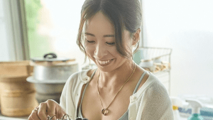 「アスリートという事を忘れる」園田彩乃、キャミソール姿で魅せる笑顔に反響「めちゃくちゃかわいい」