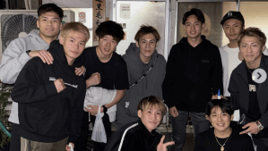 「たまーにの息抜きに肉会」　井上尚弥、後輩たち9名で焼肉満喫の集合写真に注目「最強の仲間ですね」