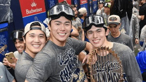 「最高最強の24才」佐々木朗希、7カ月ぶりSNS更新で優勝ショット公開　山本由伸・大谷翔平との笑顔に祝福殺到