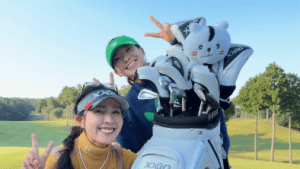 苦戦続く渋野日向子　「たまたま通りかかった」青木瀬令奈との“秋晴れスマイル”にファンほっこり