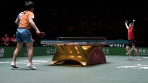 得点でブーイング、失点で大歓声… 張本智和を襲った中国の“完全アウェー”の洗礼「観ていて辛かった」「卑劣すぎる」