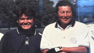 丸山茂樹「一生忘れません」ジャンボ尾崎さんとの思い出振り返る　若き日のツーショットに集まる共感