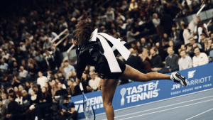 大坂なおみ、リアル・セーラームーン？　背中に巨大リボンの黒ウェア姿に絶賛の声「NaomiUsagi」「とってもキュート」