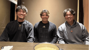 「最多勝ライバル」　東克樹、村上頌樹、伊藤将司のトリオ写真に反響　伊藤の笑顔に「思ったより元気そう」ファン安堵