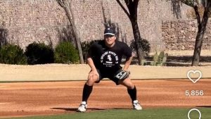 村上宗隆、米国自主トレで見せた“変化”　「グラブ捌きも足の動きも……」ファンも驚き