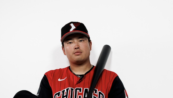 赤黒、新鮮」村上宗隆、ホワイトソックス新ユニ姿を披露